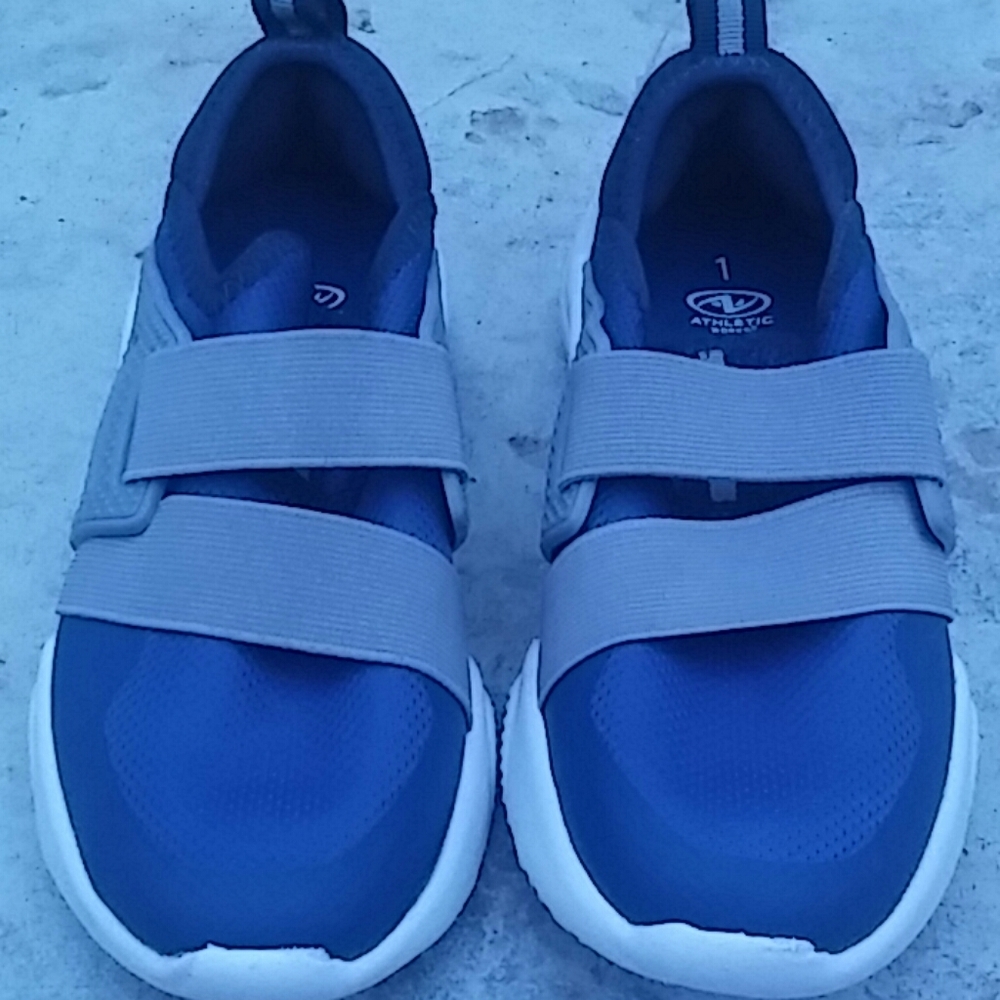 Kids size 1 sneakers/ Gently Used
